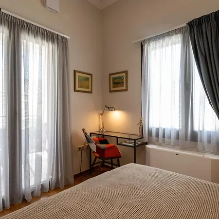 Angelinas Quarters - Mediterranean