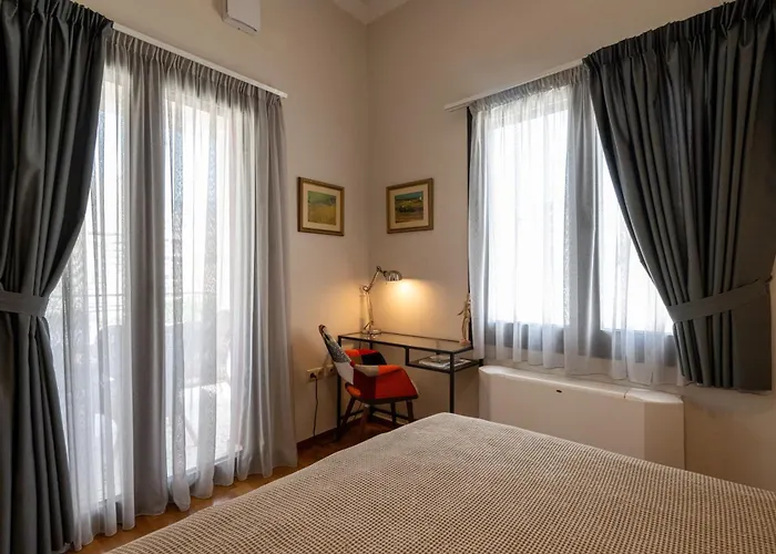 Angelinas Quarters - Mediterranean