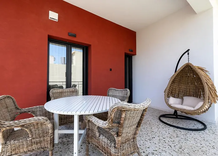 Angelinas Quarters - Mediterranean