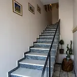 Angelinas Quarters - Mediterranean