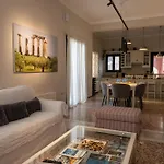 Angelinas Quarters - Mediterranean فيلة كالاماتا