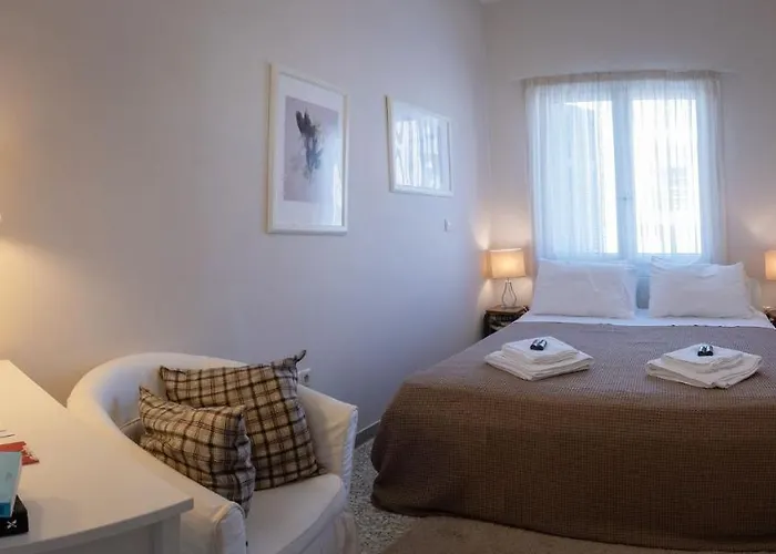 Angelinas Quarters - Mediterranean *