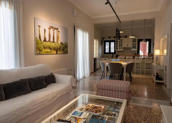 Angelinas Quarters - Mediterranean Villa Calamata