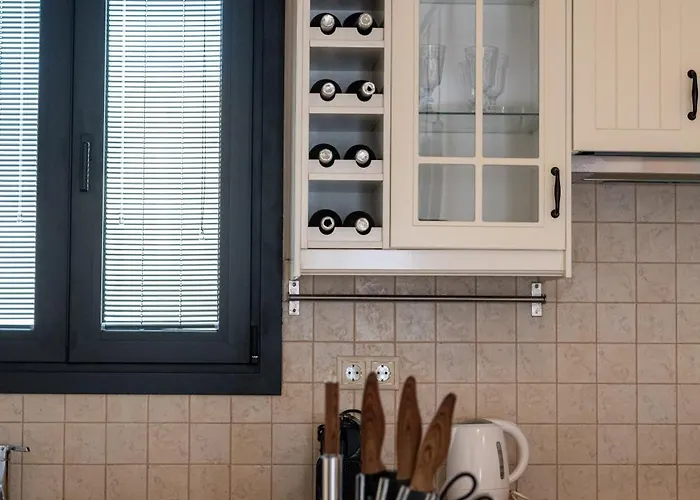 Angelinas Quarters - Mediterranean *