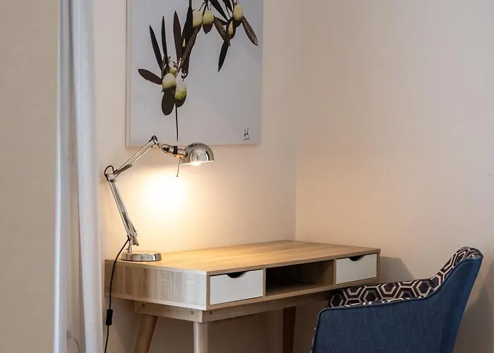 Angelinas Quarters - Mediterranean